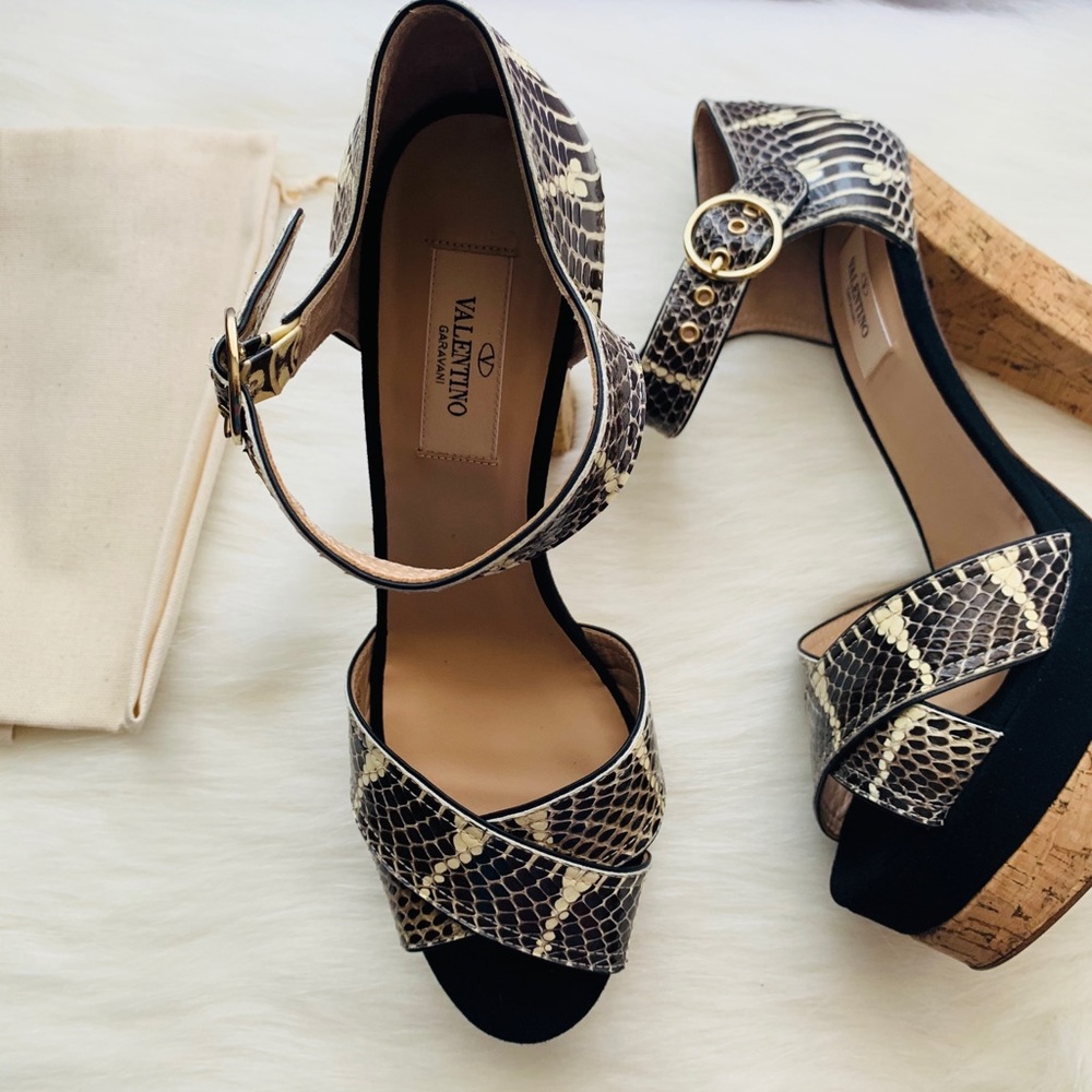 Valentino Garavani Cork-Heel Snake-Skin Sandals - Picture 6 of 8